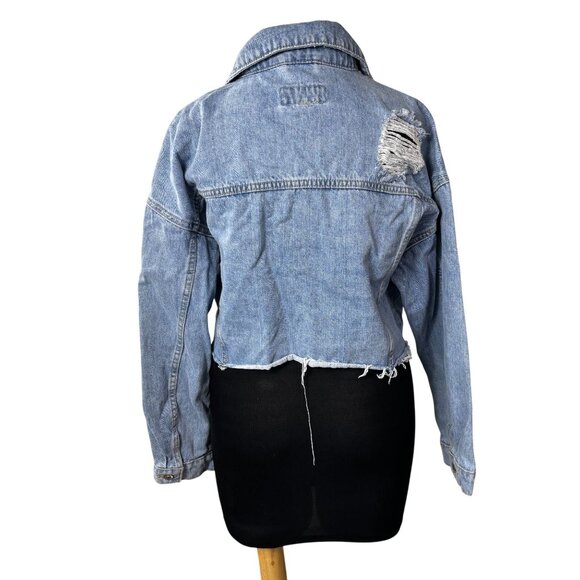 Forever 21 Distressed Cropped Denim Jacket Medium Light Wash Frayed Hem Womens - Picture 3 of 10